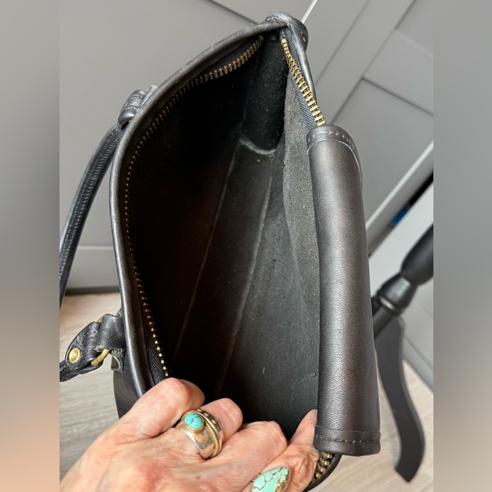 1980’s Coach Club Satchel, 2 handles, large zipper, original tag. 0072-917. EUC - Picture 15 of 16